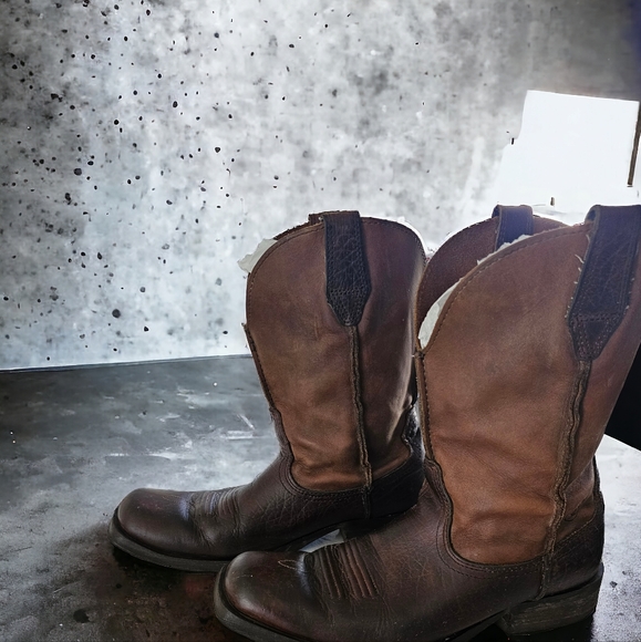Ariot Western mens boots